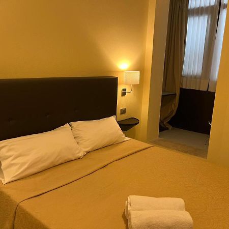 Hotel Ambasciatori Sottomarina Extérieur photo