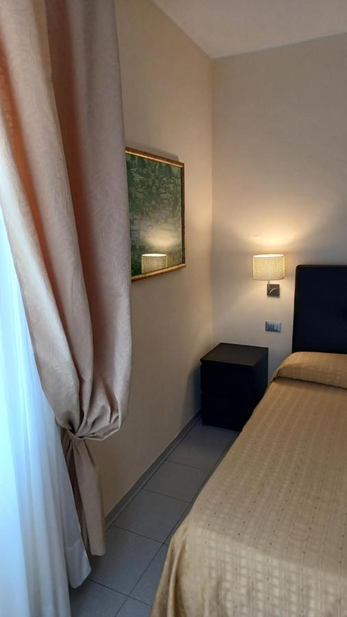 Hotel Ambasciatori Sottomarina Extérieur photo