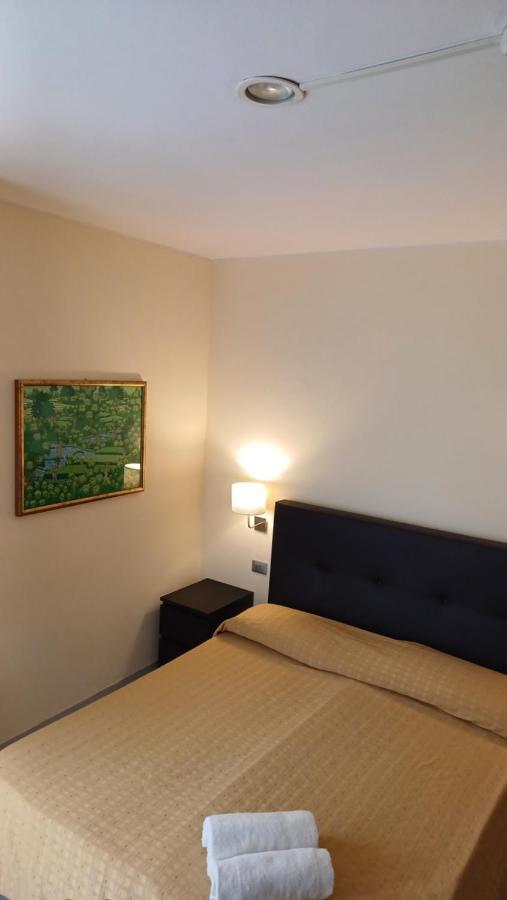 Hotel Ambasciatori Sottomarina Extérieur photo