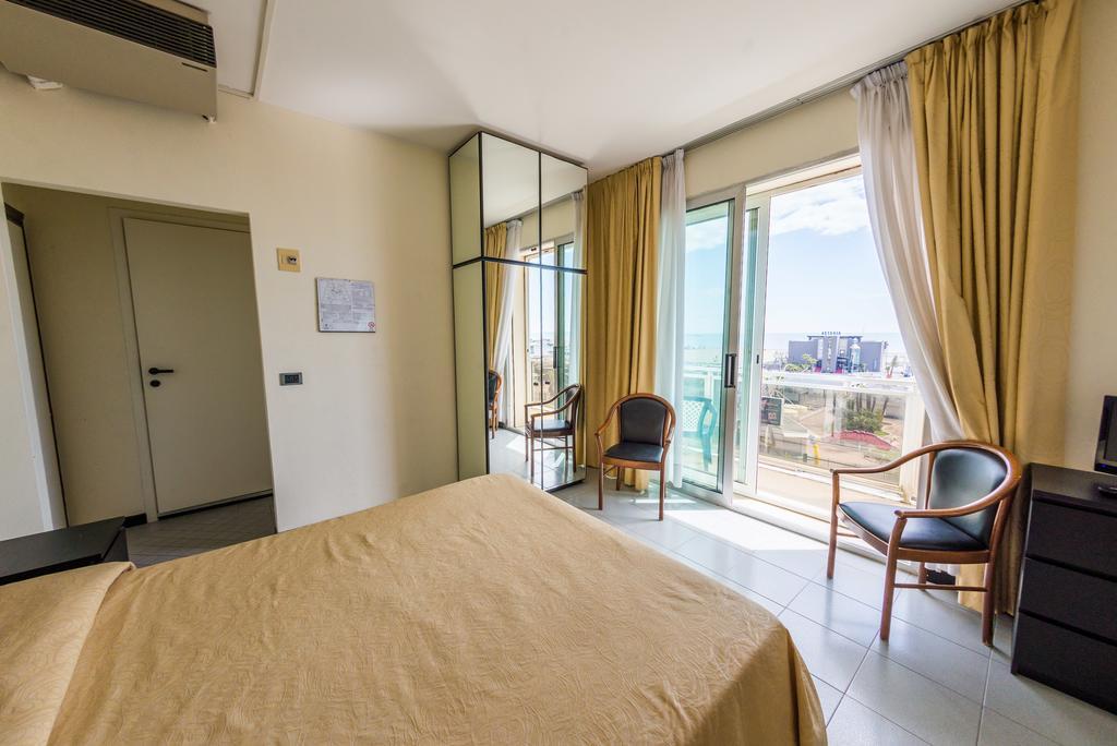 Hotel Ambasciatori Sottomarina Extérieur photo